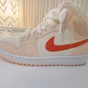 Woman’s Air Jordan 1 Mid SE corduroy